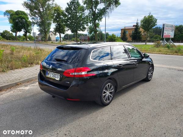 Peugeot 308 SW 1.2 PureTech GPF Allure S&S - 11