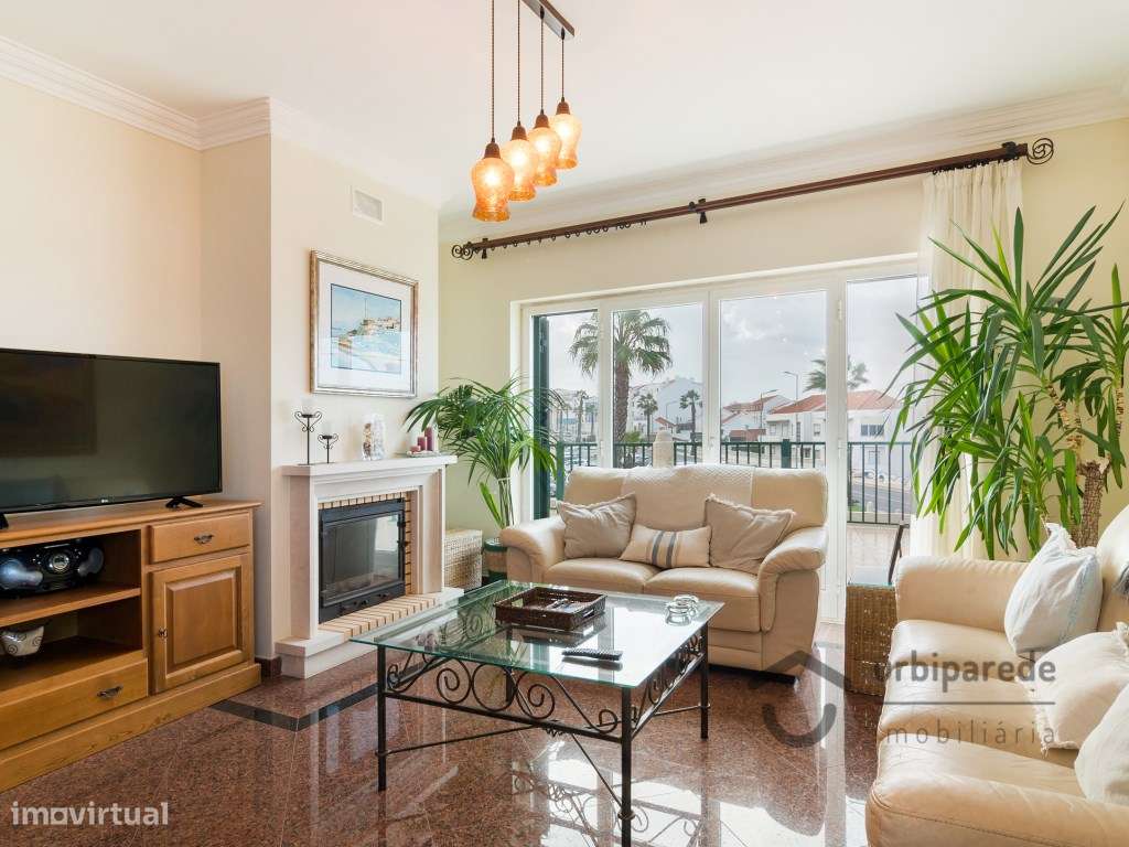 Moradia V4 em condomínio fechado no centro da Ericeira, com garagem.-10