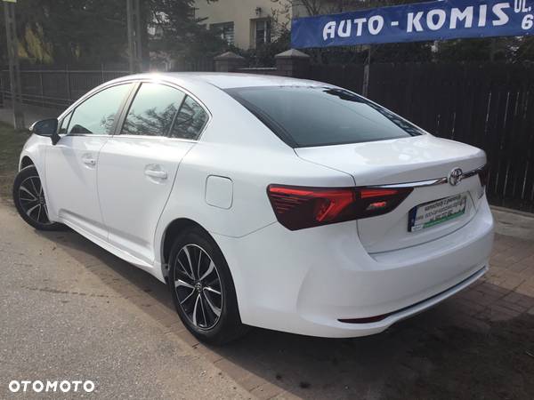 Toyota Avensis 2.0 D-4D Premium - 5