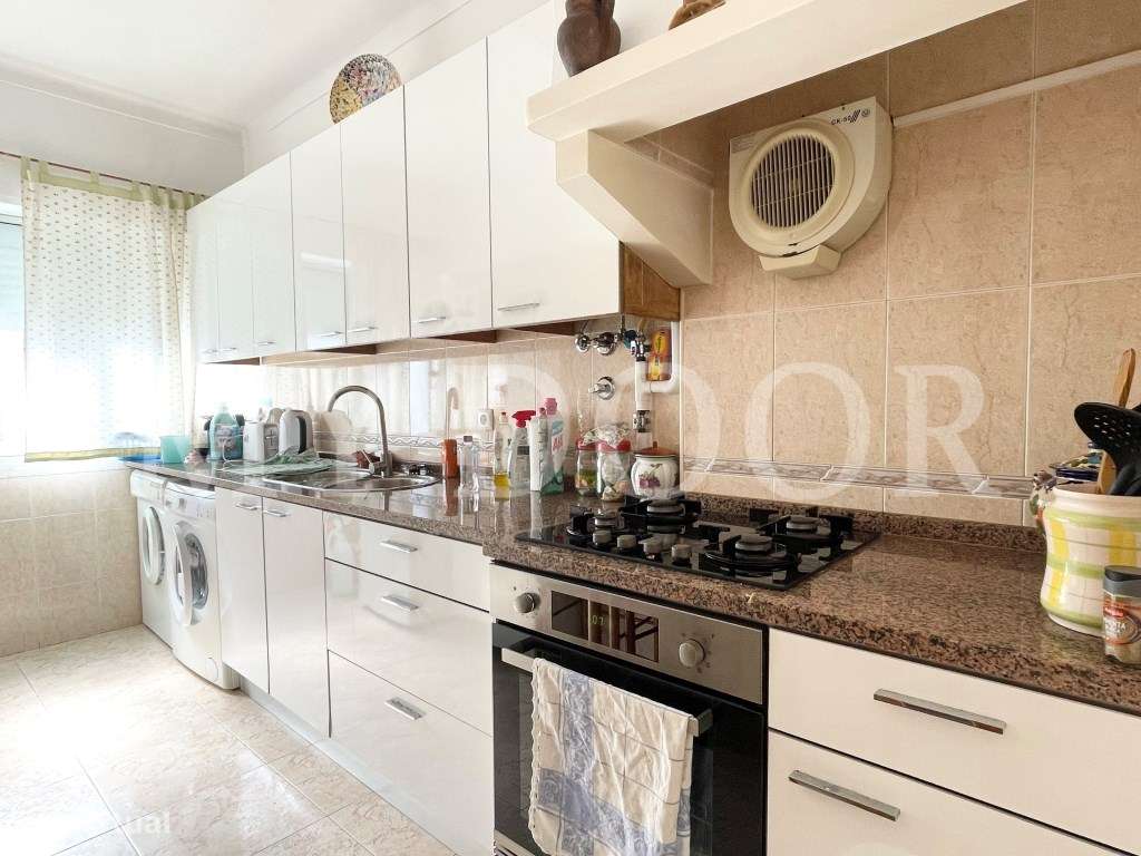 Apartamento T2 em Moscavide - 2º Andar - Ótimas Áreas - Grande imagem: 4/43