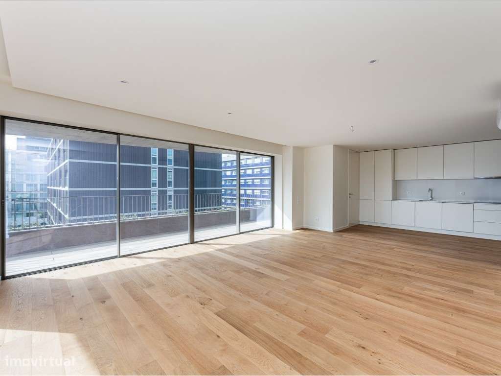 Apartamento T3 com 3 frentes em Matosinhos sul, no edifício Nautilus-5