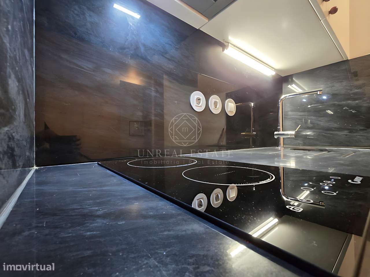 Apartamento T0 , novo, inserido em um edifício totalmente remodelado n-39