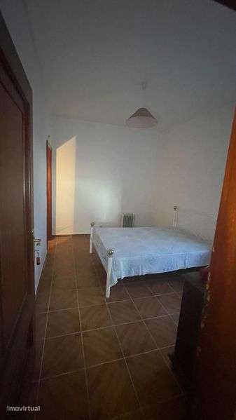 Vende-se casa em sambade alfândega da fé - Grande imagem: 5/12