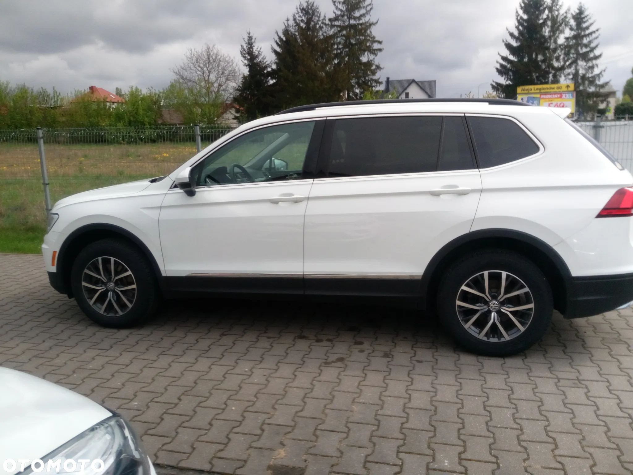 Volkswagen Tiguan Allspace 2.0 TSI 4Mot Comfortline DSG - 9