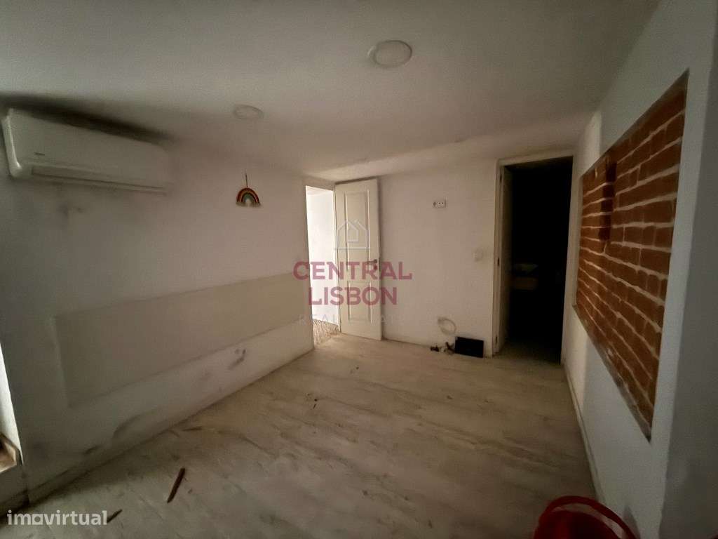 T4+1 com Terraço e Logradouro em Arroios | Possibilidade de Duas Zo...-15