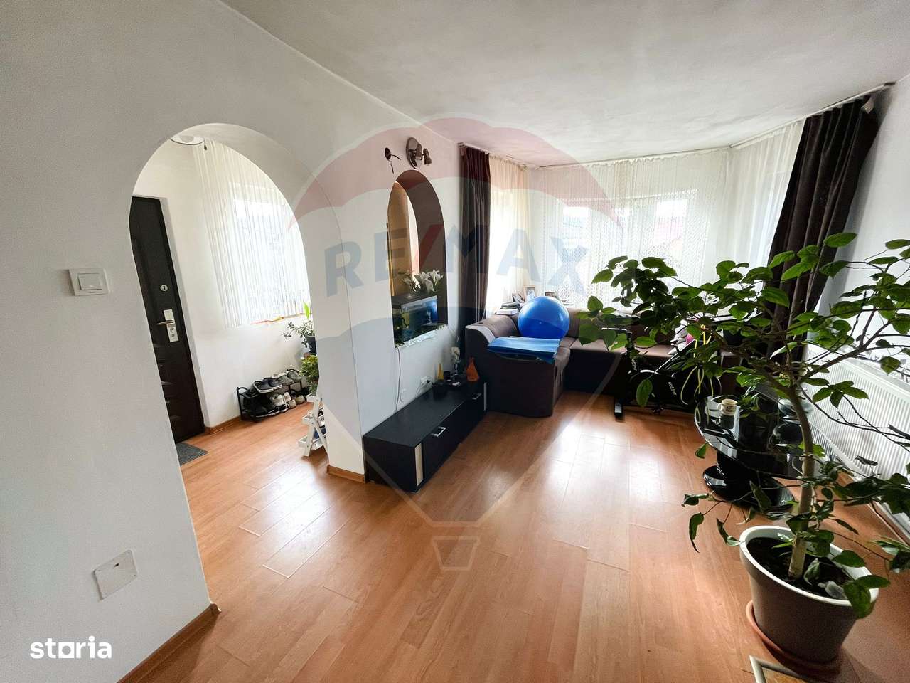 Casă cu potențial de renovare, teren generos 1366 mp, Dâmbu Rotund-10