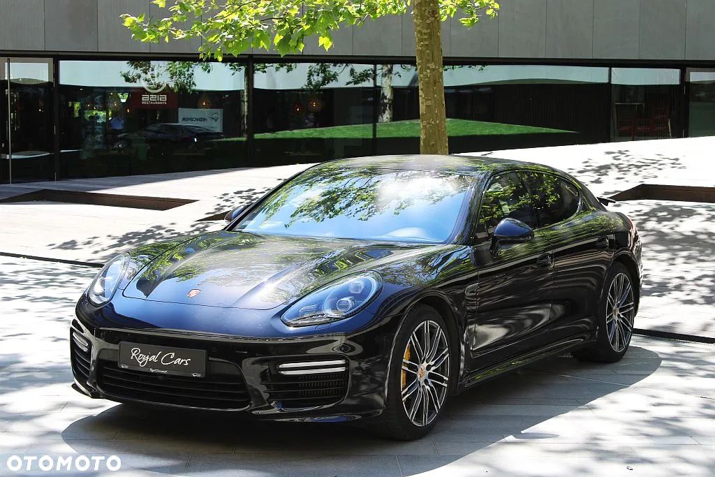 Porsche Panamera Turbo S - 1