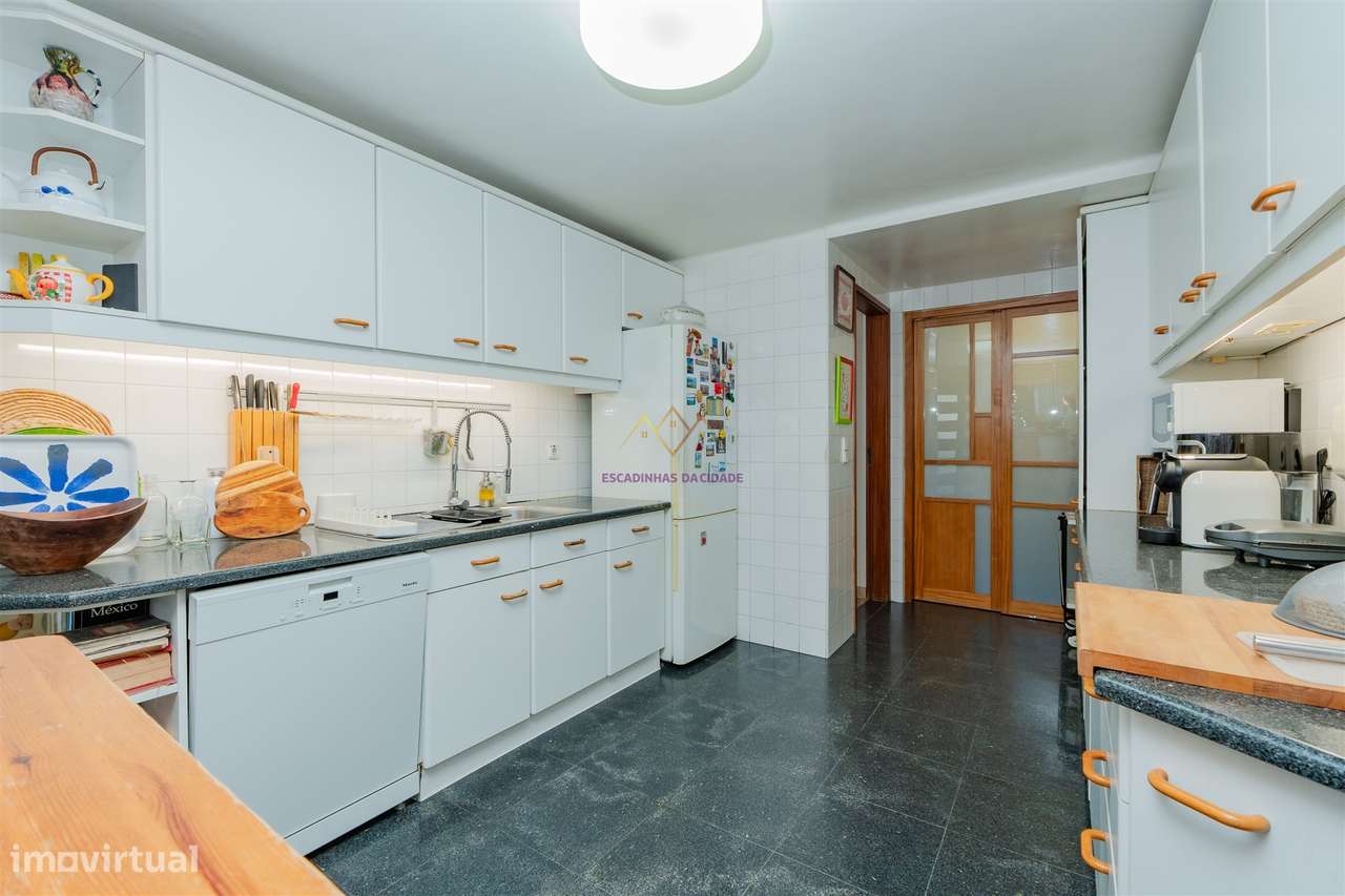 Moradia única à venda numa das melhores ruas de Oeiras-18