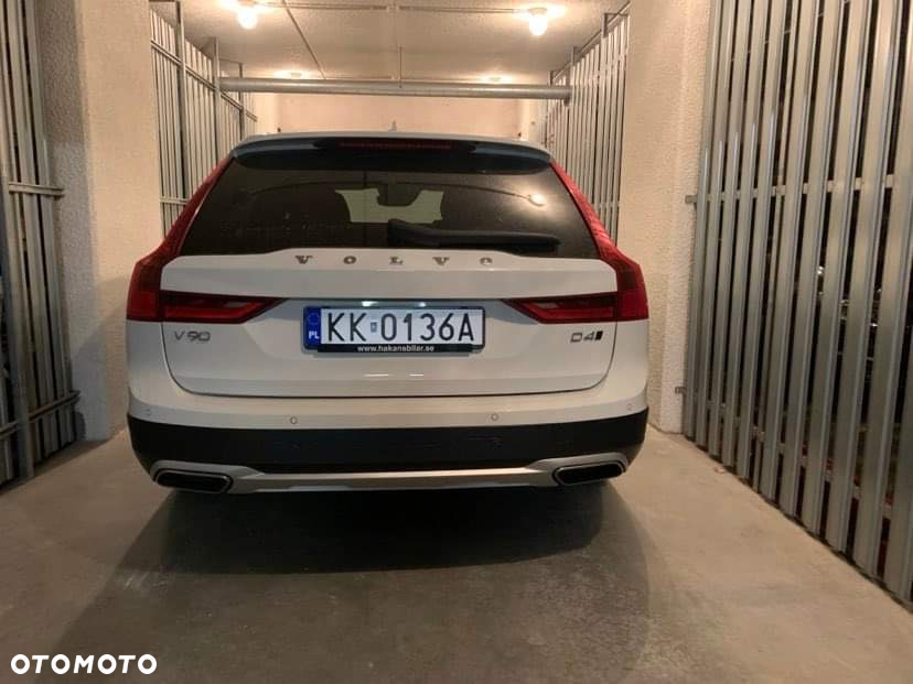 Volvo V90 Cross Country D4 AWD Geartronic - 4