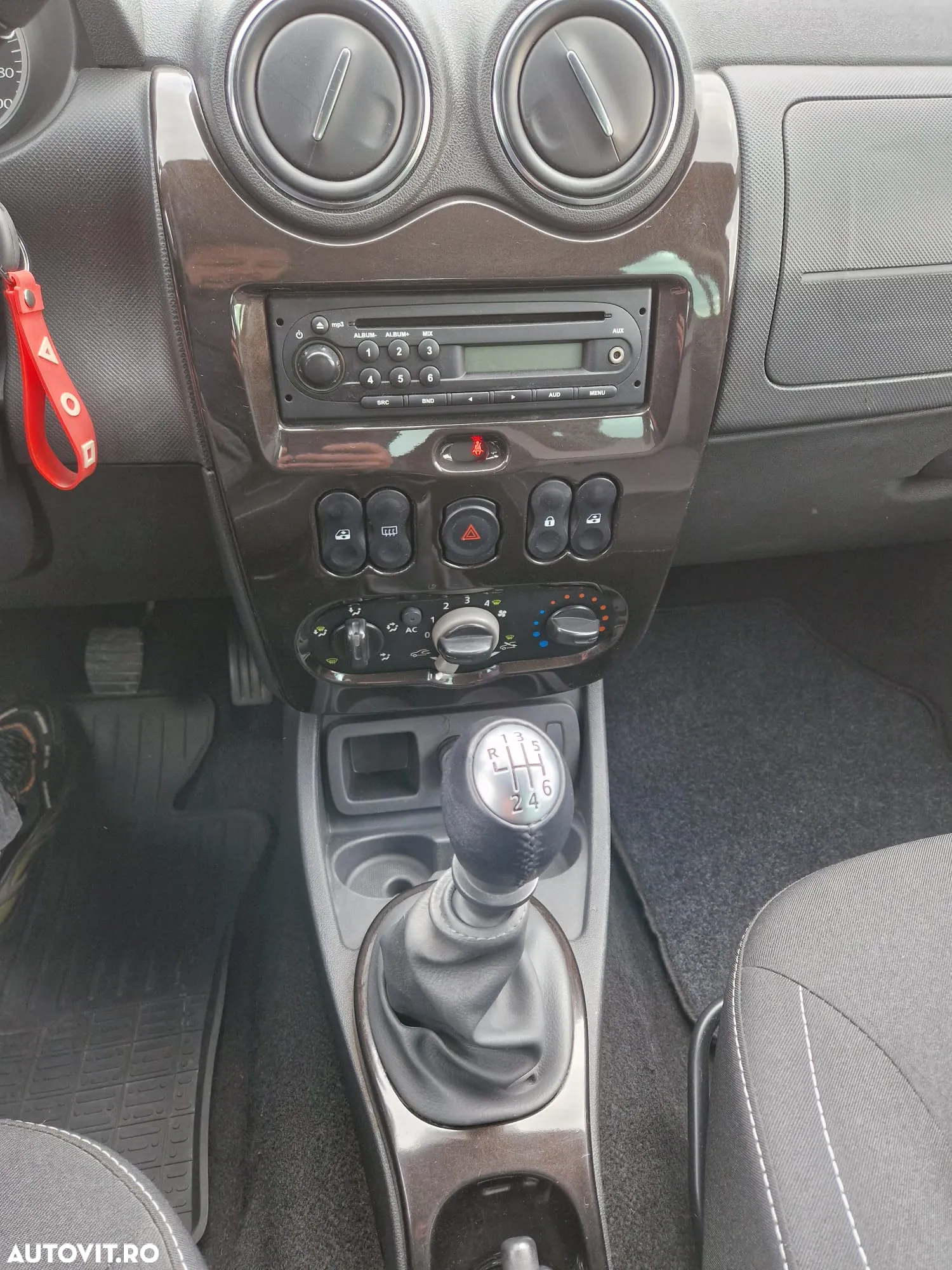 Dacia Duster 1.5 dCi 4x2 Prestige - 6