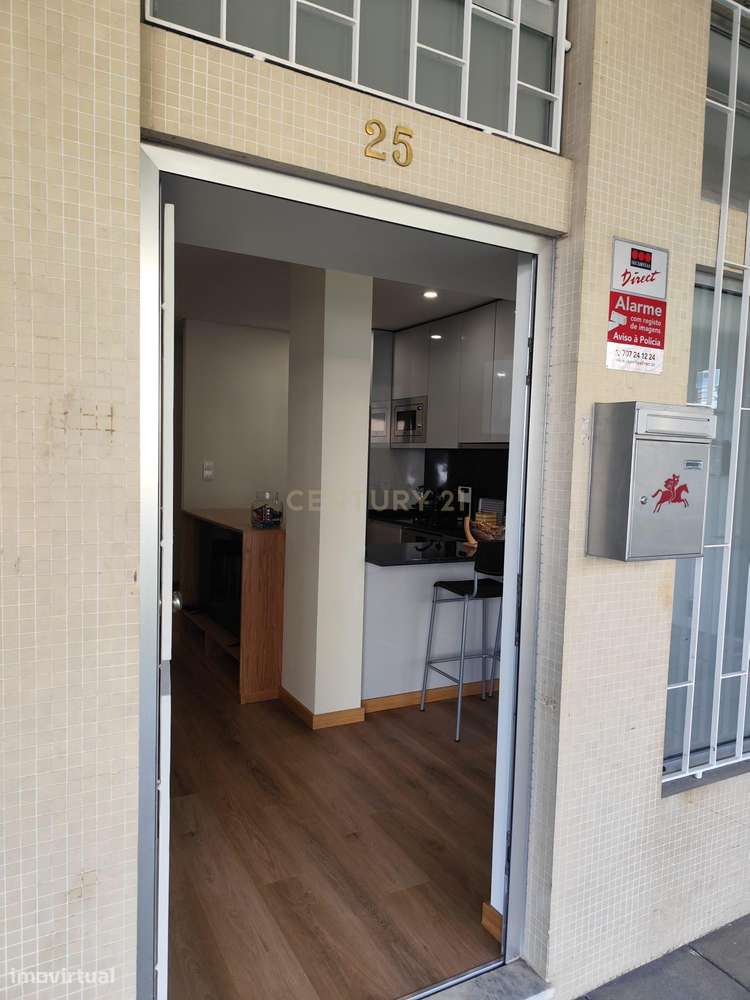 Loja brevemente convertida em apartamento T3 arrendado por 3 anos  - S - Grande imagem: 5/36