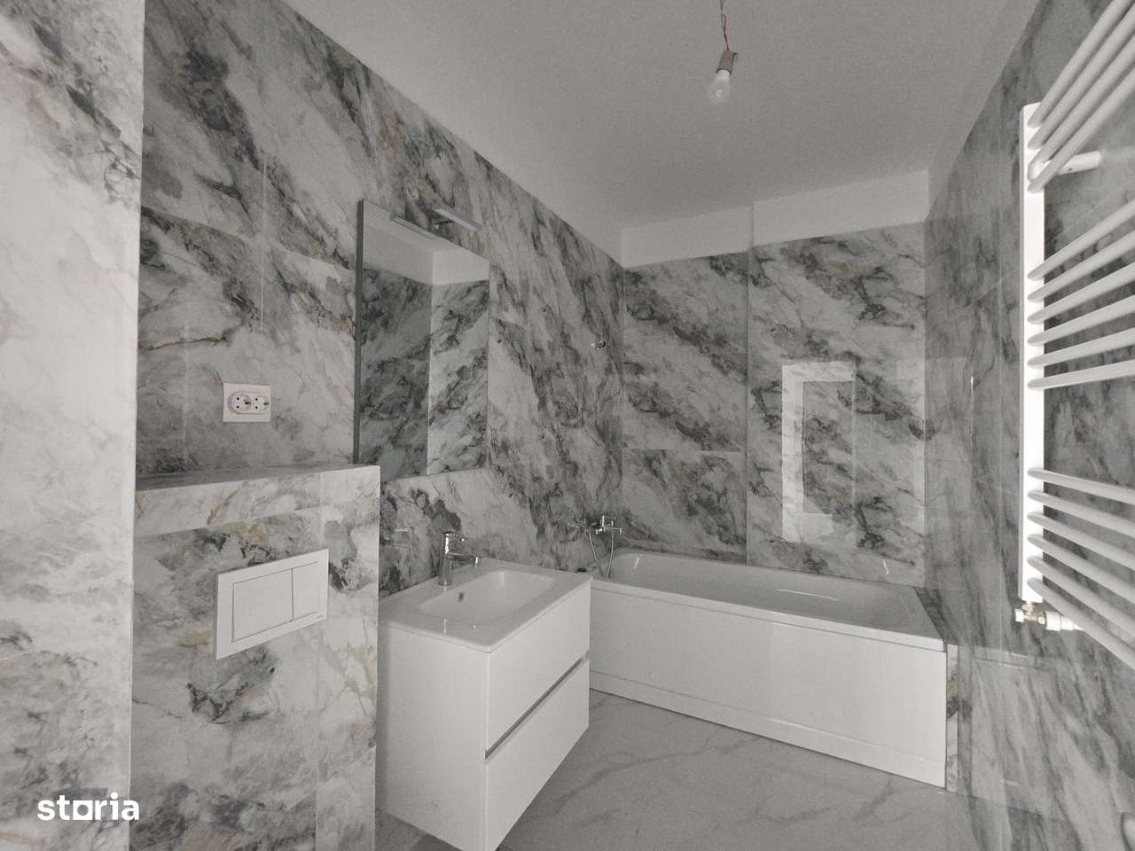 2 camere, 58 mp, etaj 4, FINISAT,metrou la 5 minute de bloc-7
