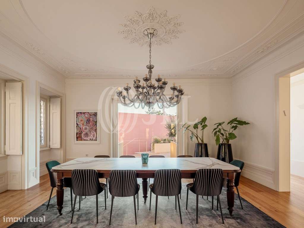 Apartamento T3+2 com jardim, em pleno Castelo, Lisboa-14