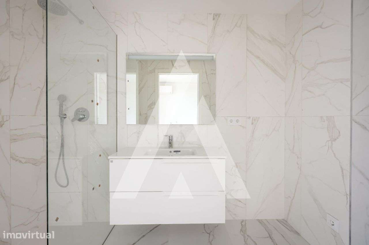 Apartamento T3 Implex no centro de Aveiro com terraços - Grande imagem: 2/37