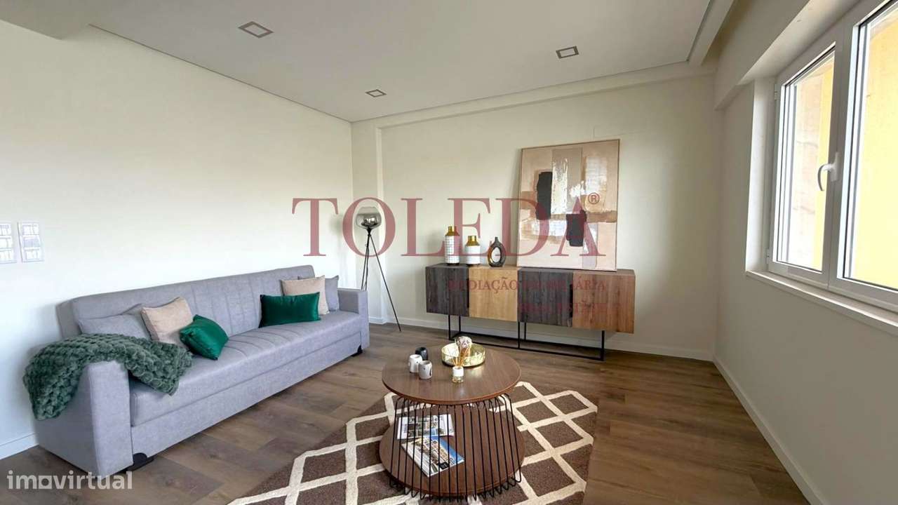 Apartamento T3 Remodelado em Benfica com terraço - Grande imagem: 3/37