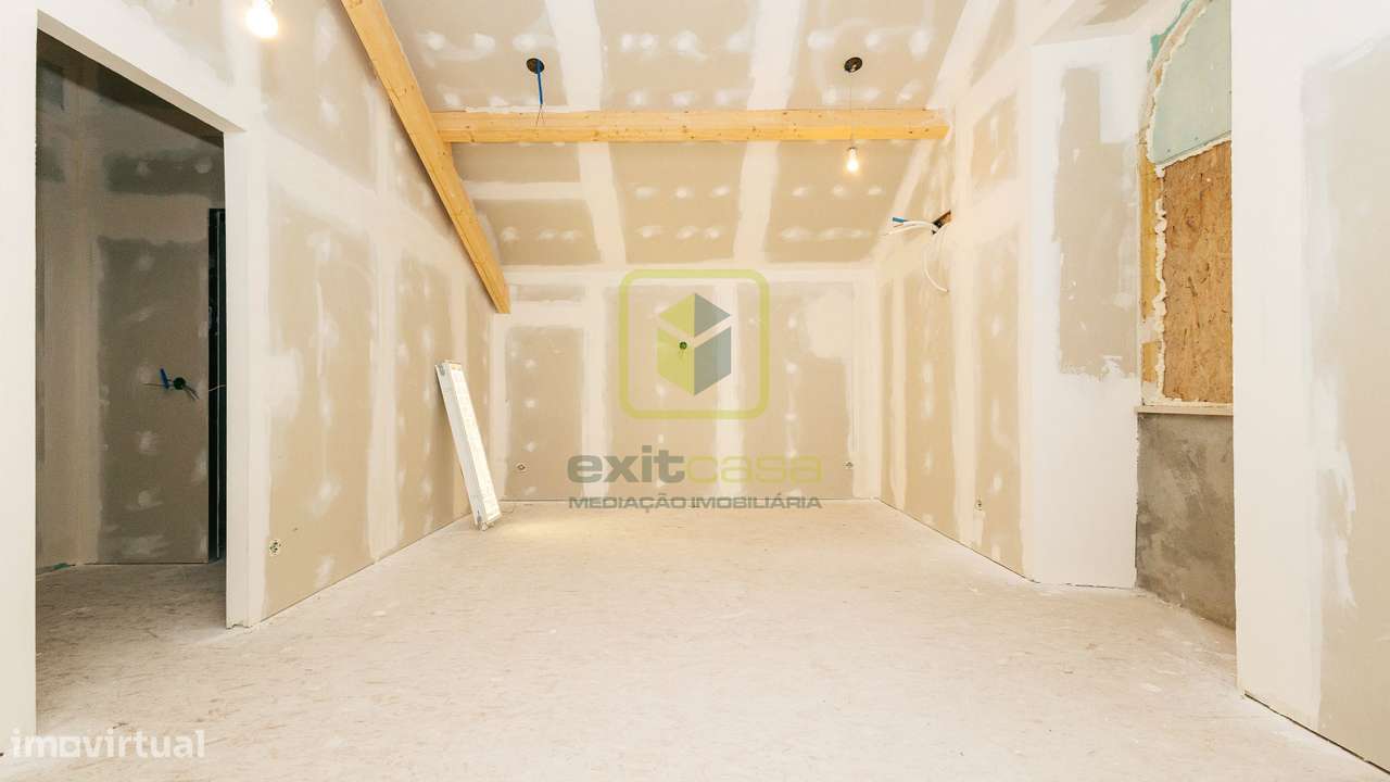 Moradia T4 remodelada-19