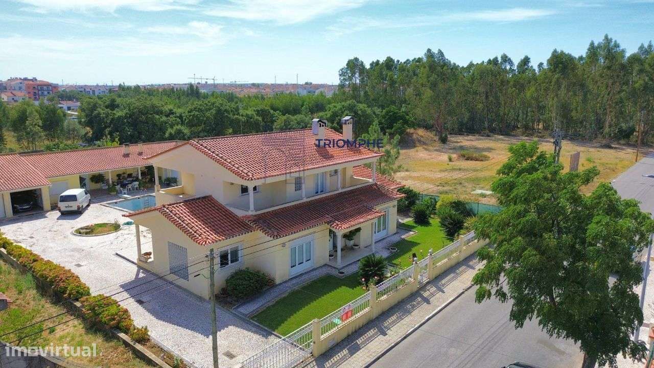 Moradia T5 com piscina Entroncamento - Grande imagem: 3/24