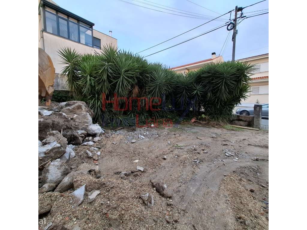 Terreno com 1260 m² em Vilela-15