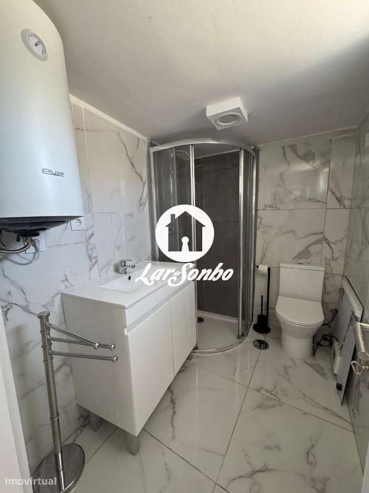 Moradia térrea T2 - Grande imagem: 4/15