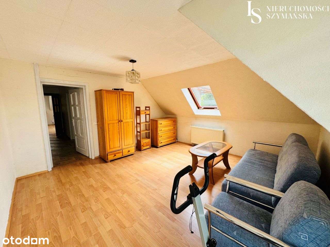 Przestronny dom parterowy z poddaszem użytkowym –-17