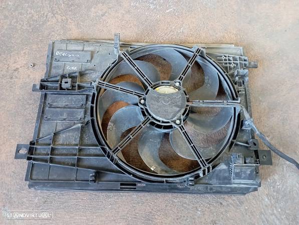 Termoventilador Citroen Berlingo / Peugeot Partner 1.5 BlueHdi 2019 Ref. 9806313880 - 2