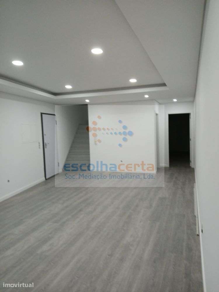 Moradia T3 em construção Fernão Ferro-10