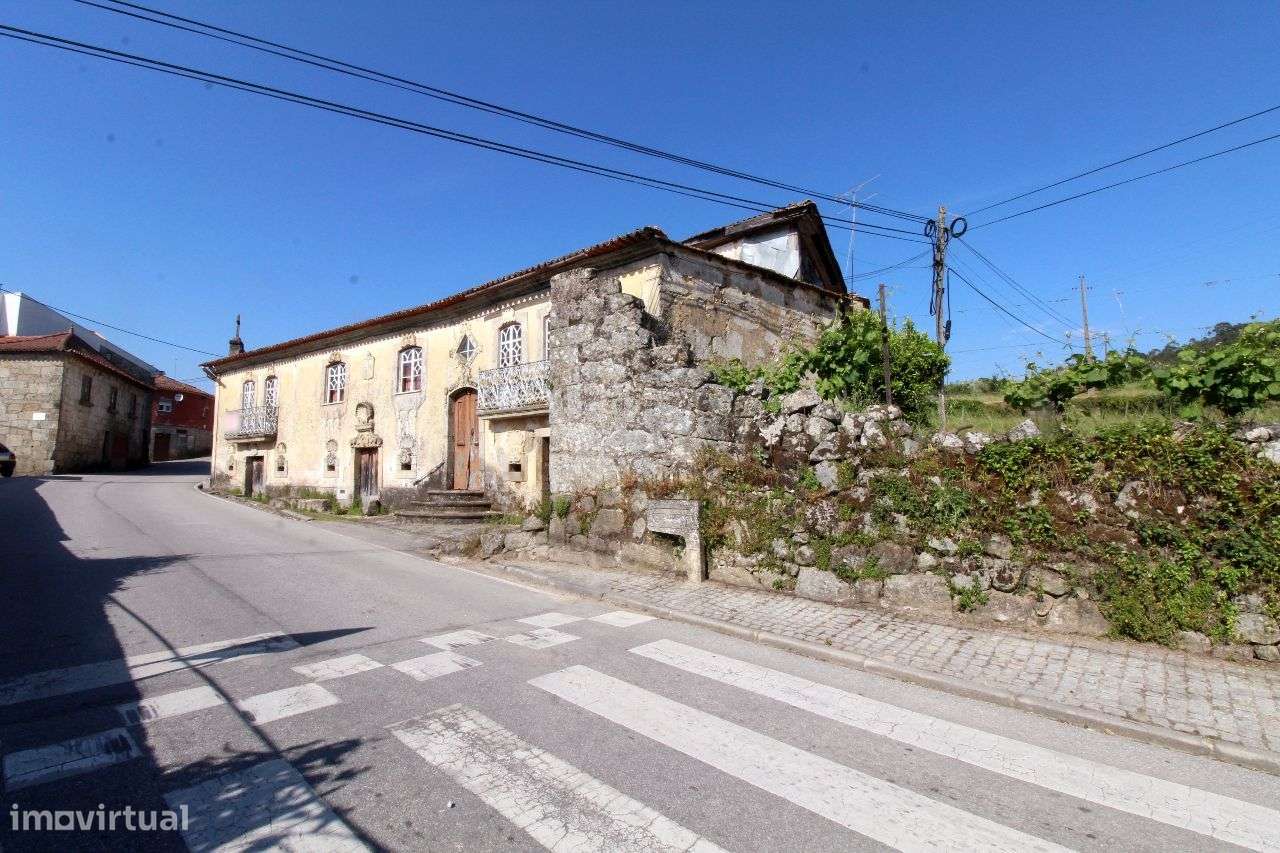 Moradia Centenária para Reconstrução - Grande imagem: 3/13