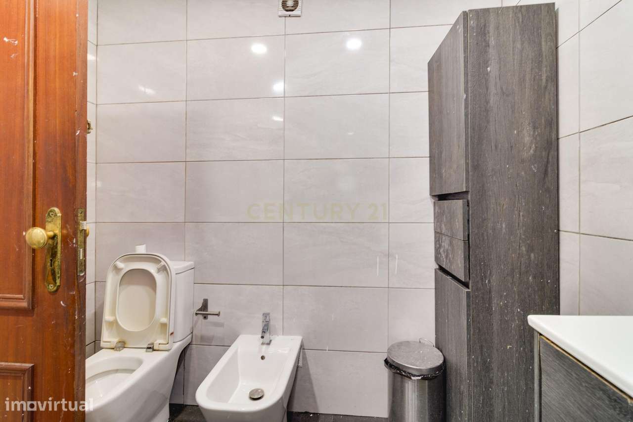 Um dos poucos T4 disponíveis | 148 m² | 2 Elevadores | Excelente Local-22