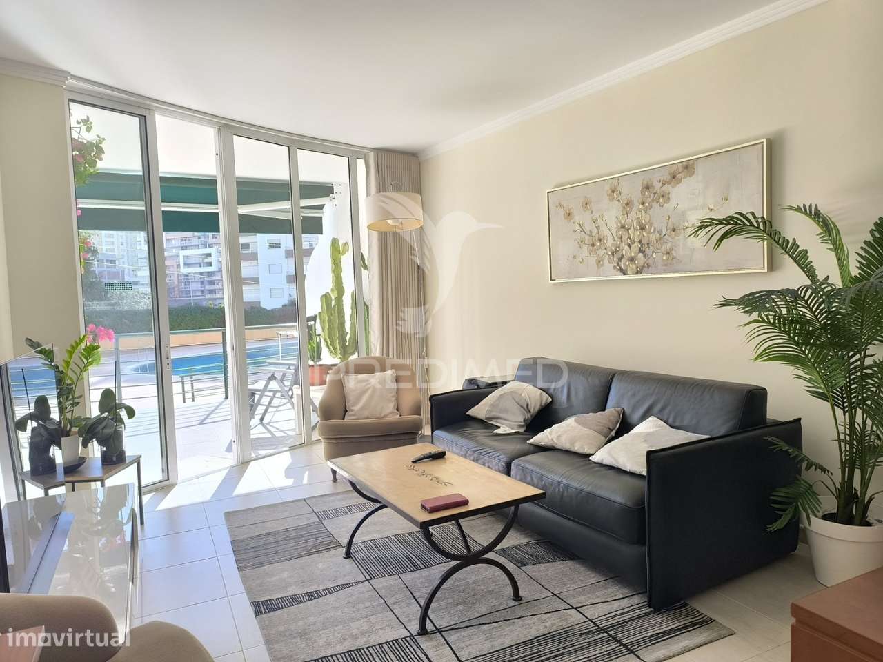 T2 Condomínio fechado na Praia da Rocha - Grande imagem: 3/17