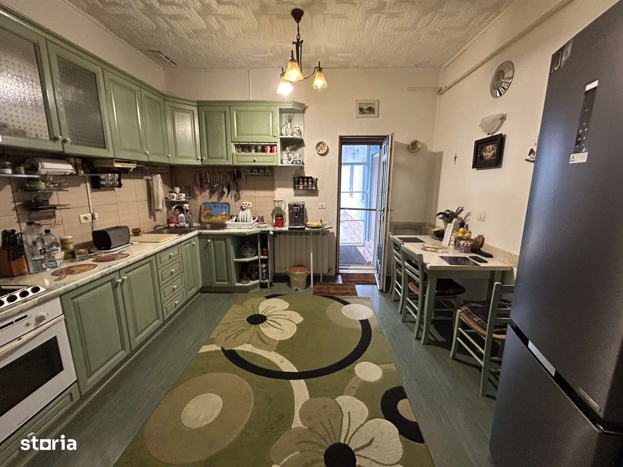 Vand casa mare, din caramida,situata in Parneava, st.972 mp, sc.230 mp-6