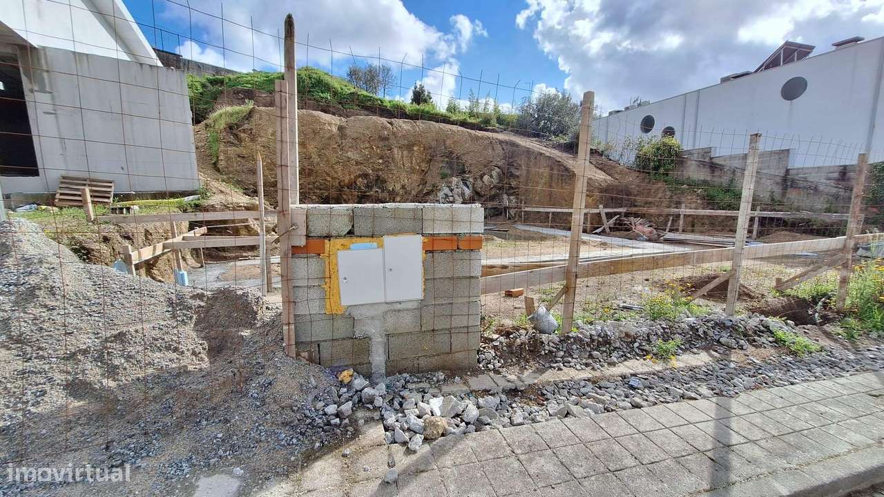 Terreno com Projeto Aprovado para Moradia em Vila Nova de Famalicão-22