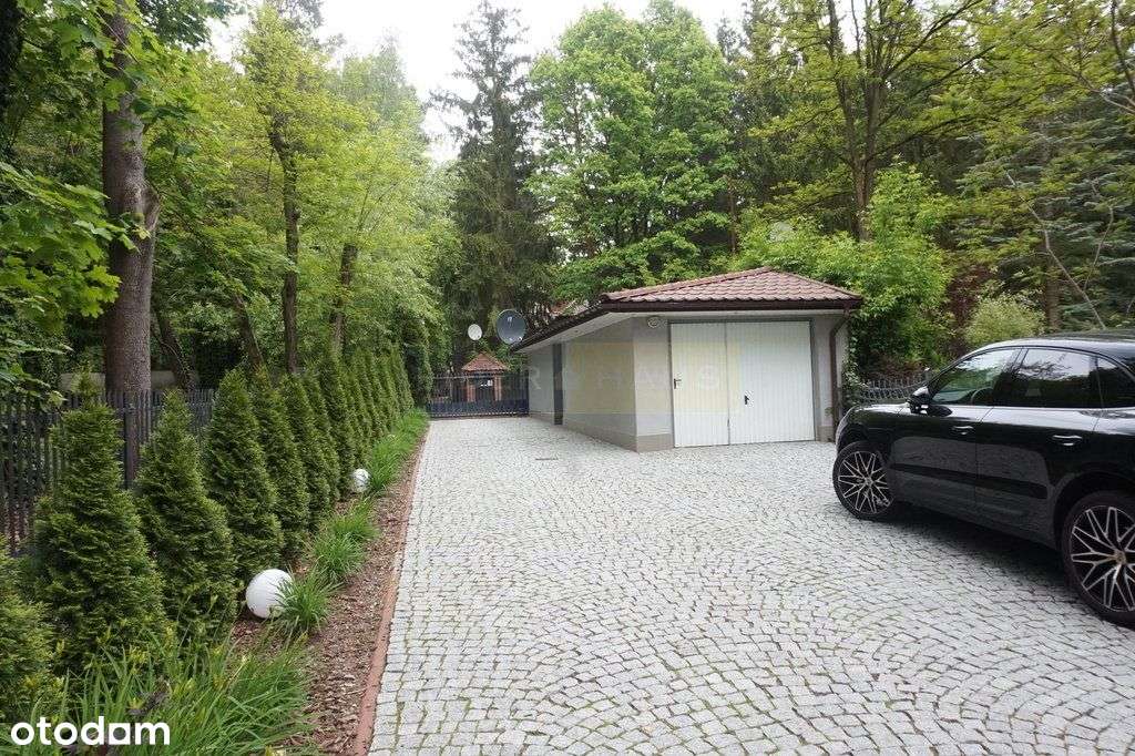 Dom W Zacisznym Miejscu-0