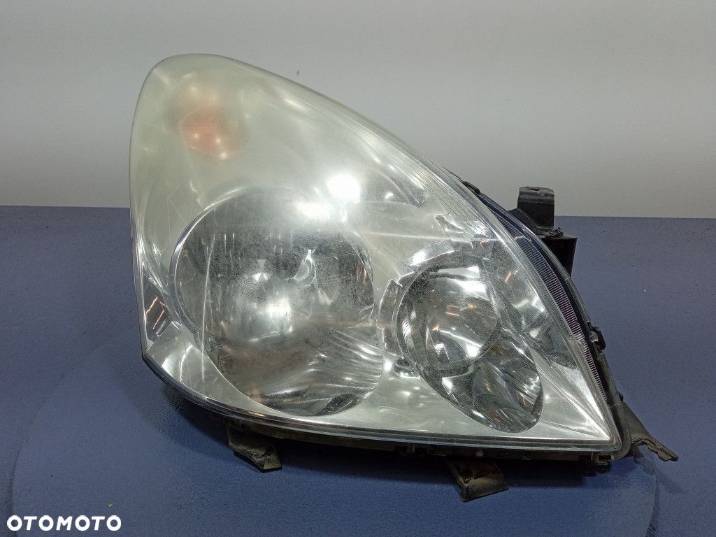 TOYOTA COROLLA VERSO II REFLEKTOR PRAWY LAMPA EU - 1