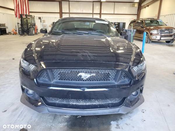 Ford Mustang 5.0 V8 GT - 5