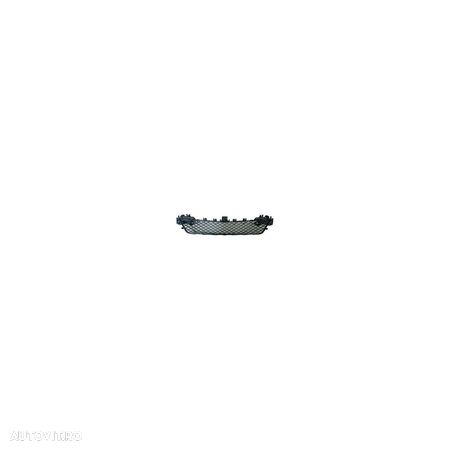 Grila bara fata Mercedes Clasa C (W204), 03.2011-2014, Centru, 2048850624, 50D127-1 cu gauri senzori de parcare - 1
