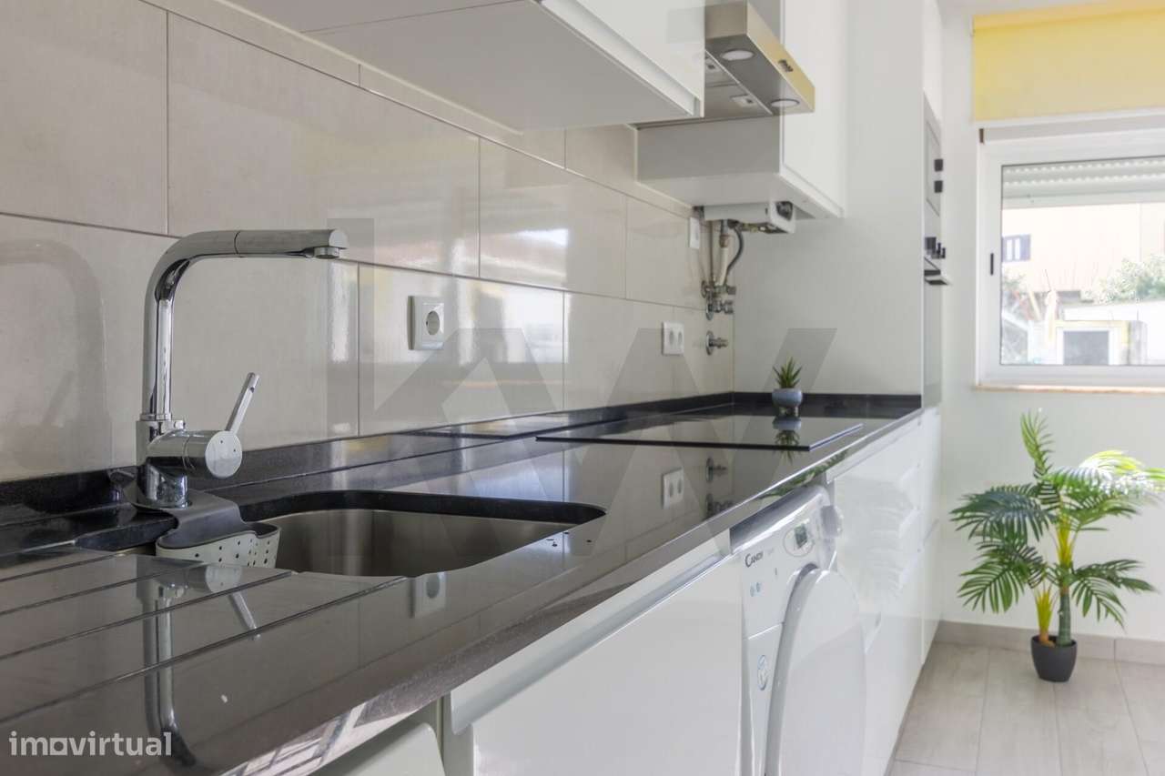 ✨ MORADIA T2 TOTALMENTE REMODELADA | TERRENO 1.213 m2 | SANTO ANTÓNIO - Grande imagem: 2/27