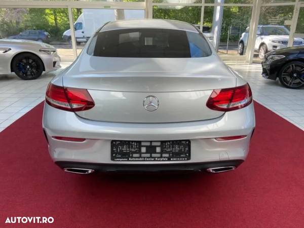 Mercedes-Benz C 220 d Coupe 4Matic 9G-TRONIC AMG Line - 3