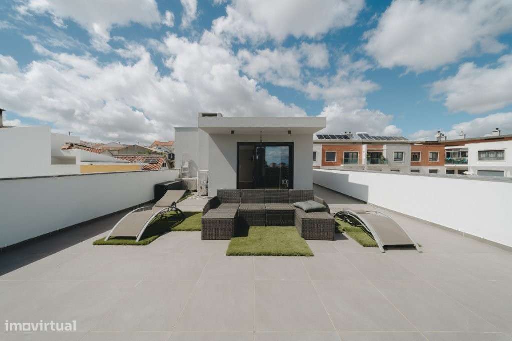 Moradia T4 / Ramada / Moderna é Exclusiva Construção-33
