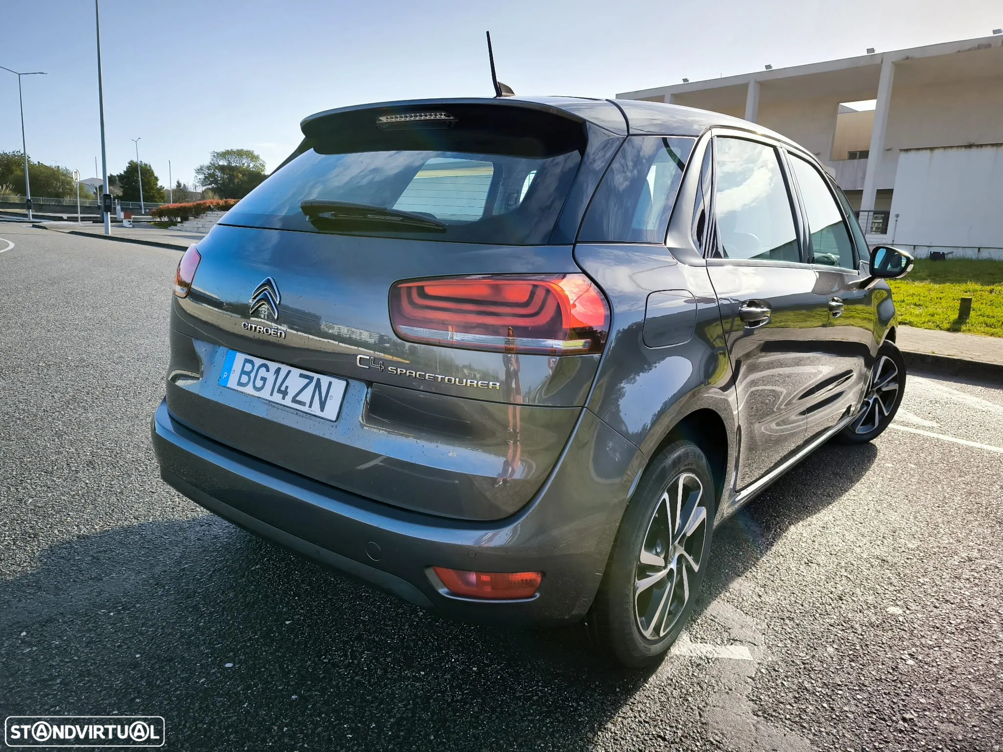 Citroën C4 Spacetourer BlueHDi 130 Stop&Start EAT8 BUSINESS CLASS - 3