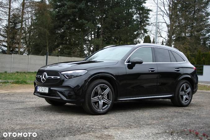 Mercedes-Benz GLC 200 4-Matic AMG Line - 4