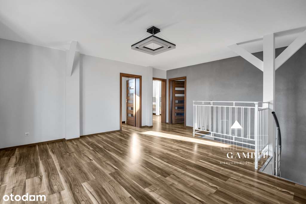 Nowoczesny 5 pok. dom z  dużym ogrodem pod Warszawą-8