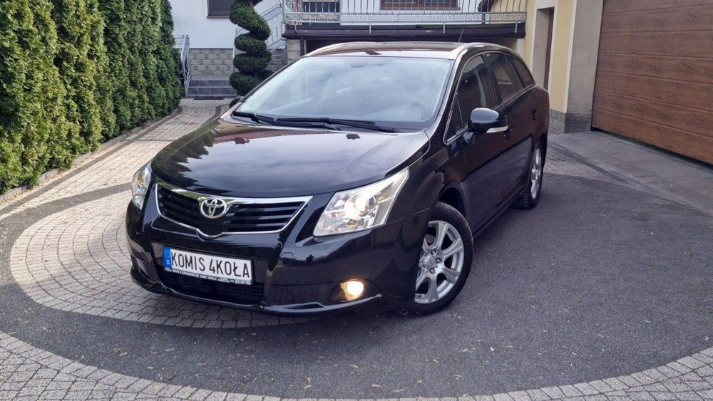 Toyota Avensis III 2010