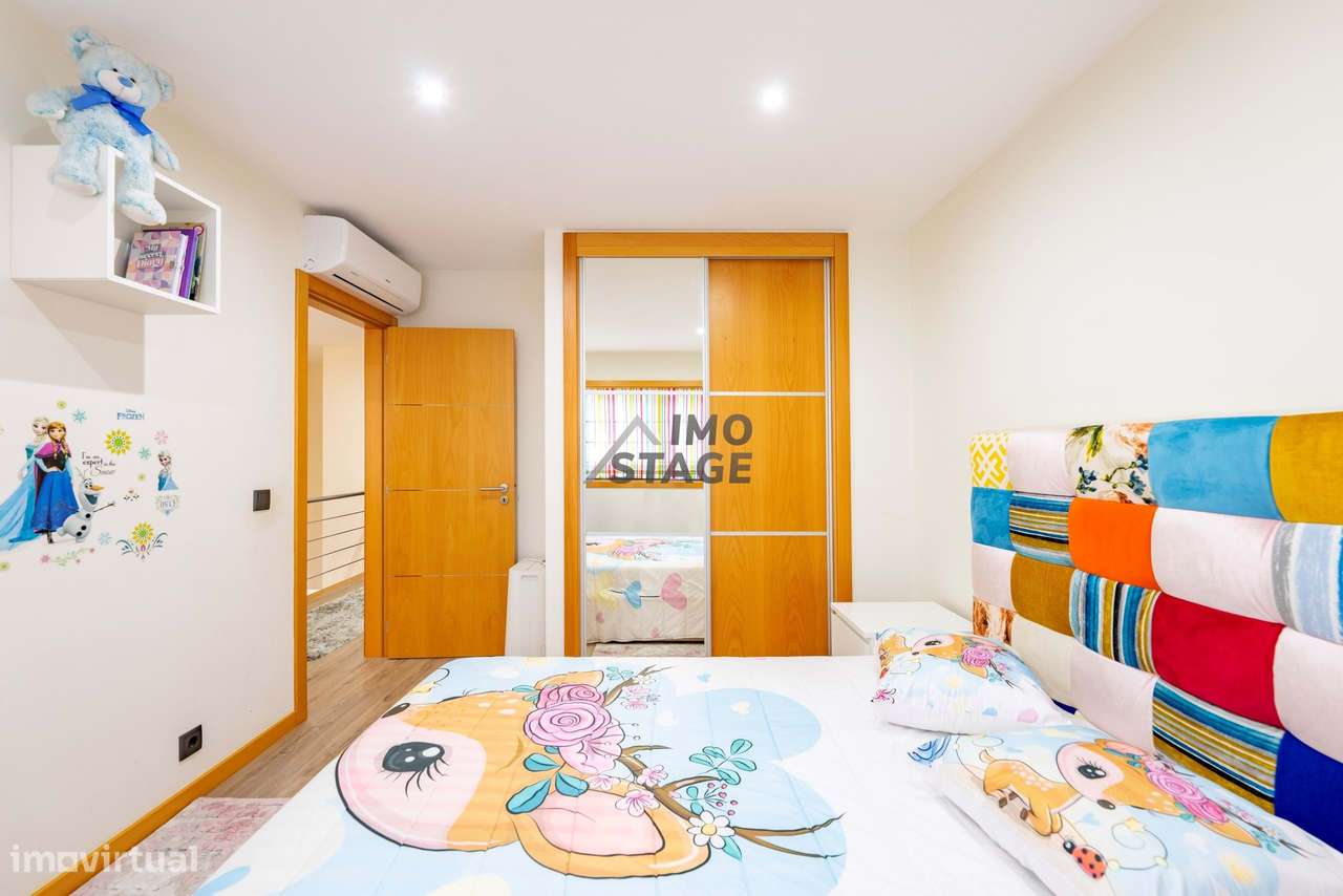 Moradia T3 de Luxo em Condomínio no Centro de Valongo-18