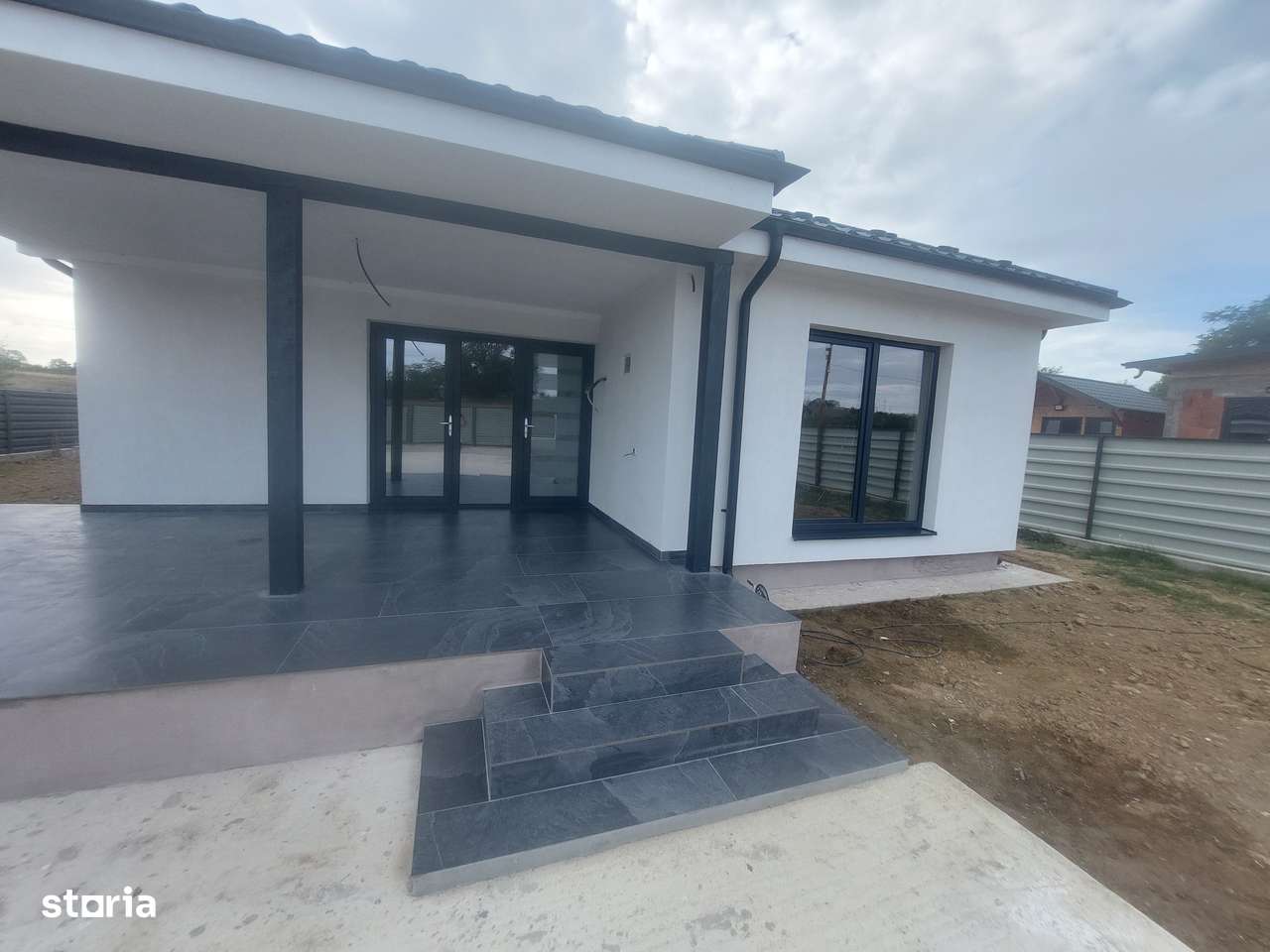 Casa de vanzare 2025 - Imagine principală: 4/5