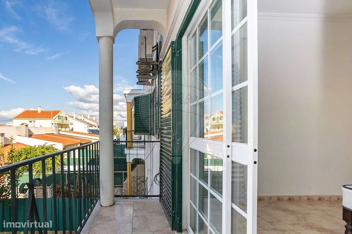 Moradia T3 com Quintal, Escritório e Churrasqueira – Quinta do Conde-28
