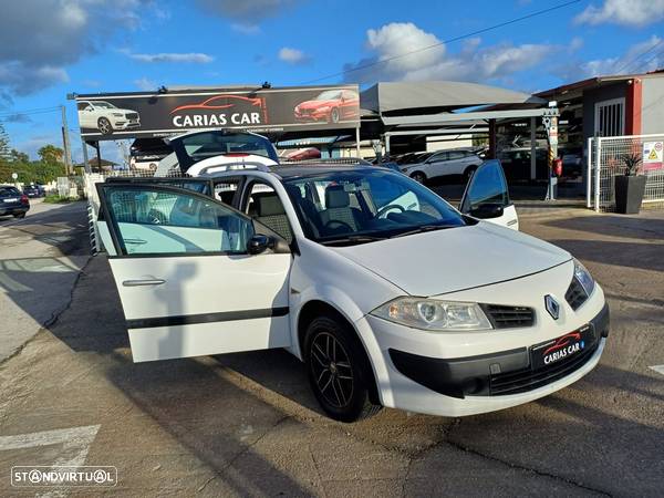 Renault Mégane 1.5 dCi Confort - 9