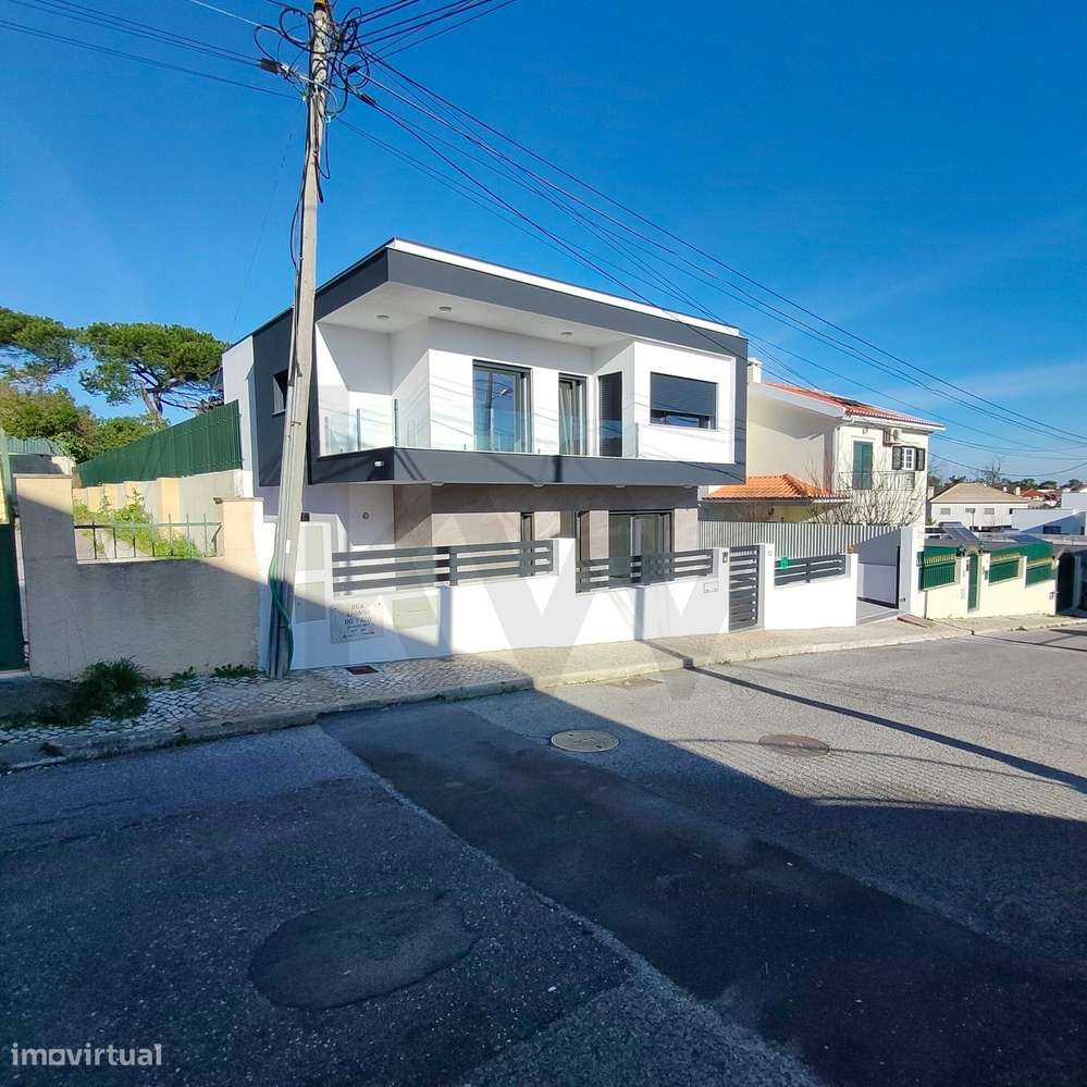 Moradia Isolada T4 com amplas áreas e construção de excelência, nova a - Grande imagem: 2/60