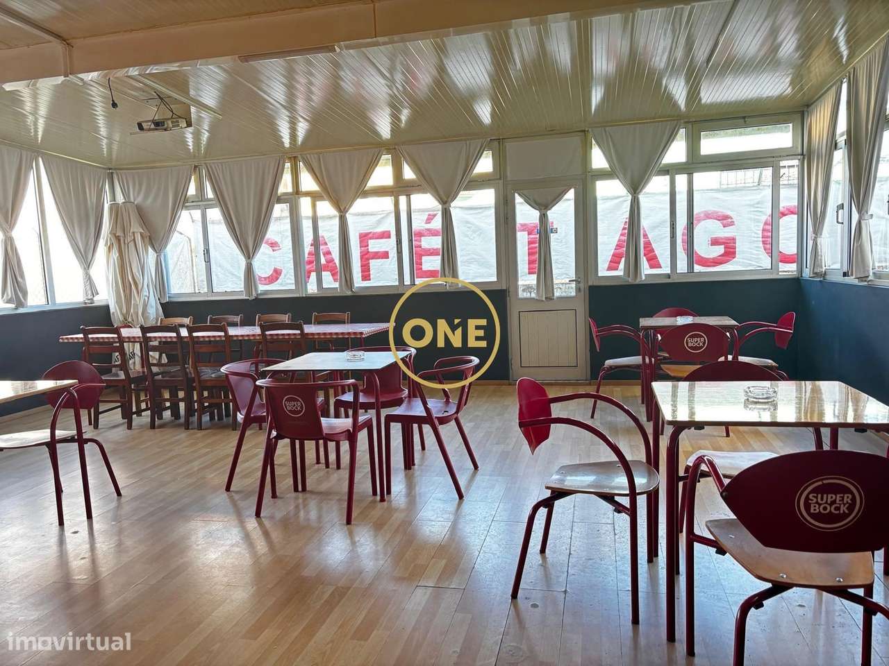 Trespasse de Café-Bar Restaurante-11