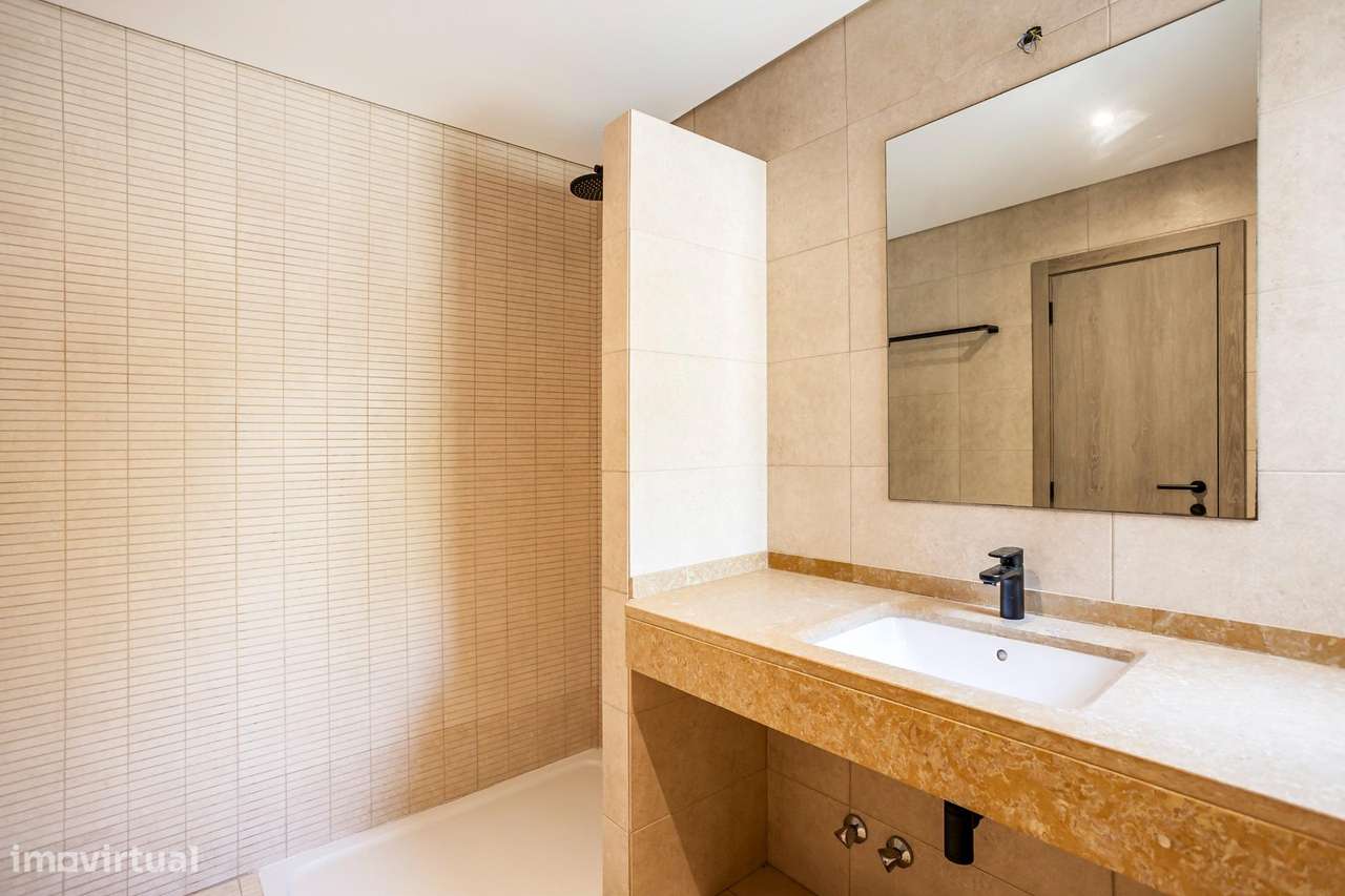 Moradia de Luxo em Condomínio Exclusivo com Piscinas no Carvoeiro-33