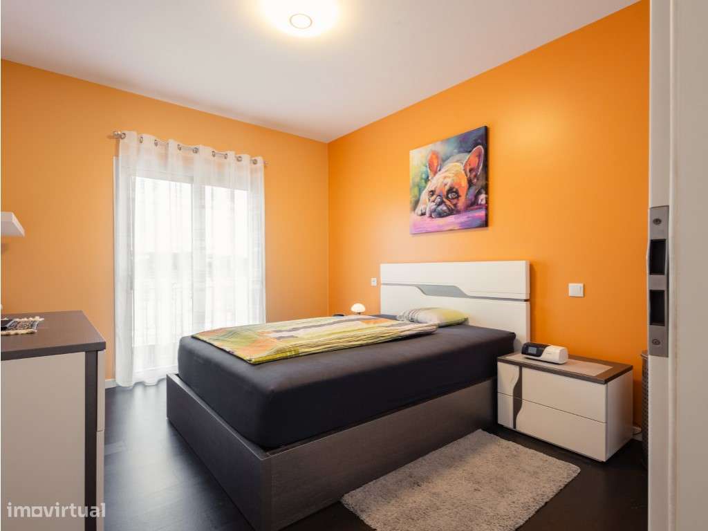 T2+2 Duplex na Condados - Como Novo, com Garagem Dupla-4